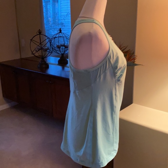 Lululemon mint green tank - Picture 2 of 7